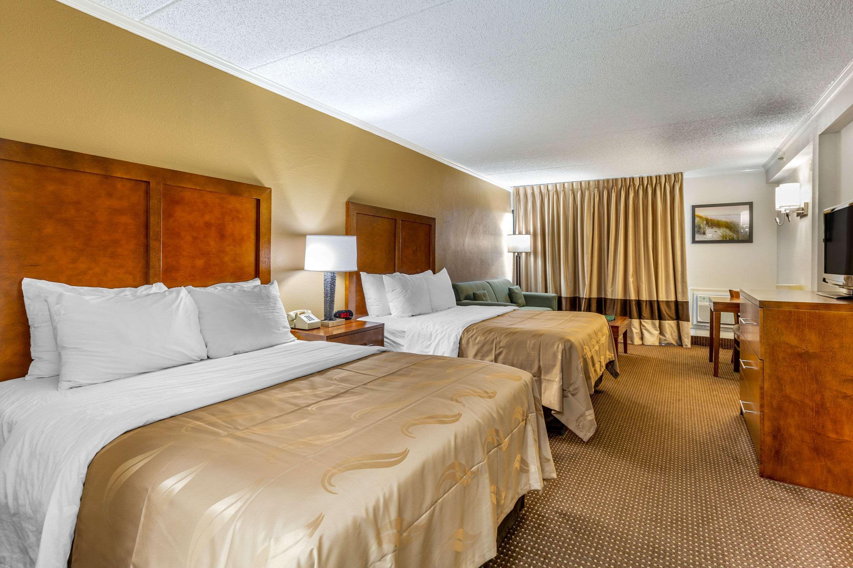 Quality Inn & Suites Oceanblock Ocean City Exterior photo