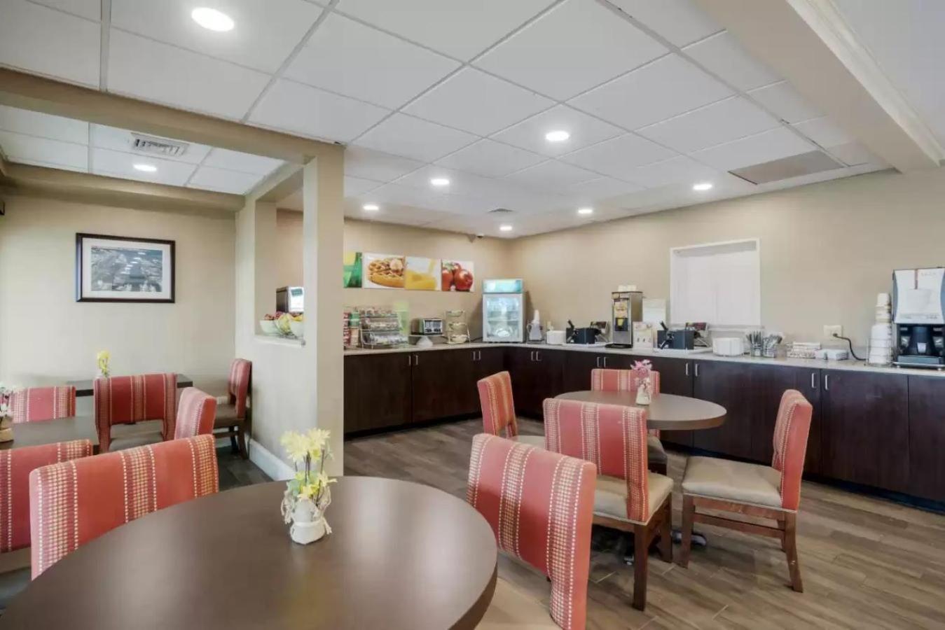 Quality Inn & Suites Oceanblock Ocean City Exterior photo