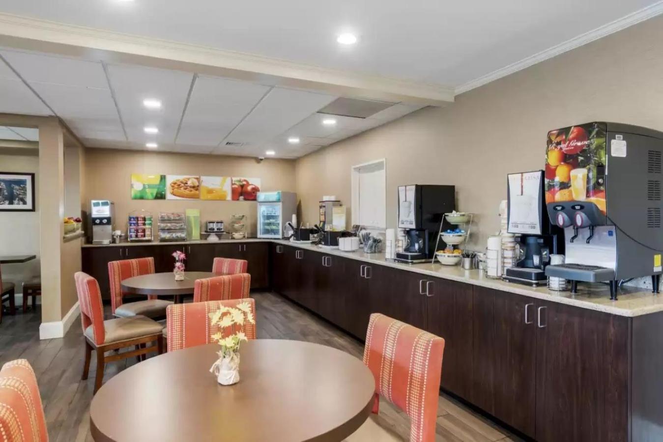 Quality Inn & Suites Oceanblock Ocean City Exterior photo