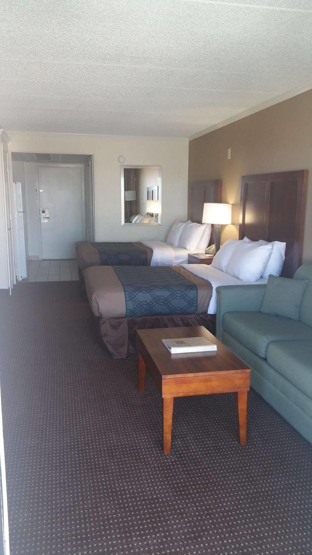 Quality Inn & Suites Oceanblock Ocean City Exterior photo